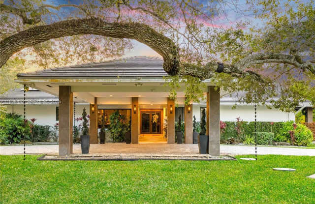 9040 SW 110th Ave - 9040 Southwest 110th Avenue, Kendall, FL 33176