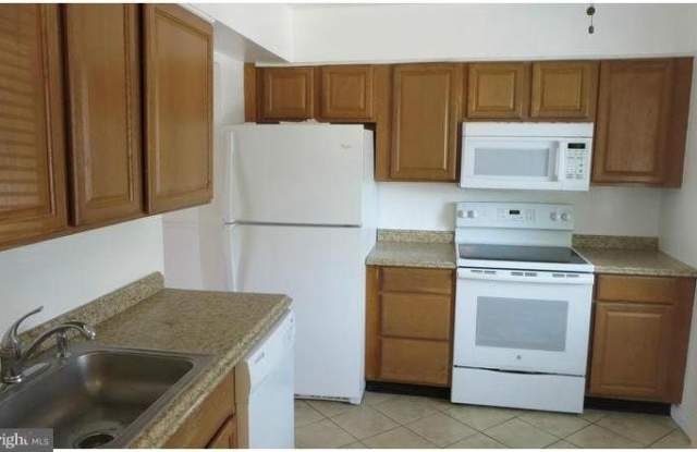 10193 FARRAGUT Court Gallery 2