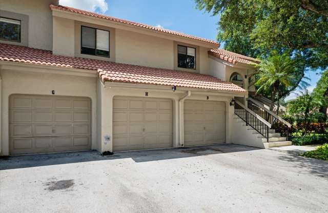 5750 Coach House Circle Gallery 2