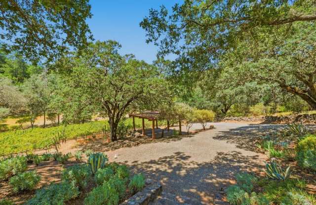 2491 Spring Mountain Road Gallery 3