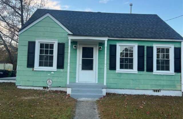 2809 Oaklawn Boulevard - 2809 Oaklawn Boulevard, Hopewell, VA 23860