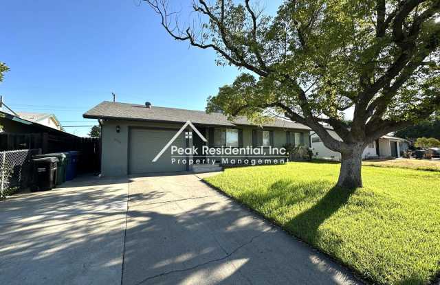 North Highlands 3bd/1.5ba House with 1 Car Garage photos photos
