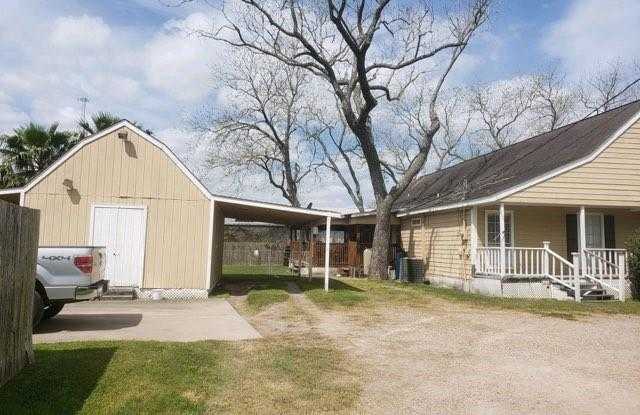 3909 Fm 359 Road Gallery 2