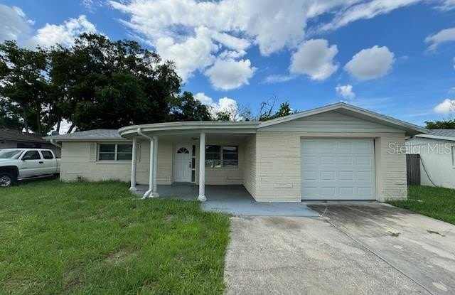5546 MOOG ROAD - 5546 Moog Road, Elfers, FL 34690