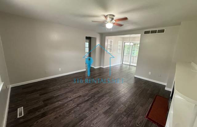 $1100 - 2 bed 1 bath - Single Family Home Gallery 4
