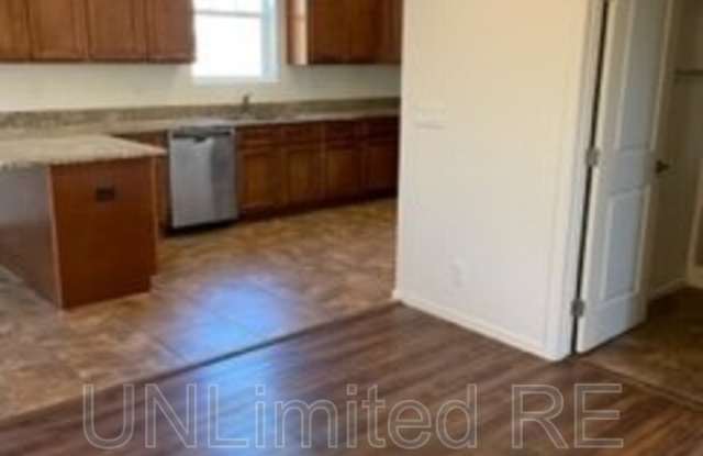 2443 West Pikes Peak Drive Gallery 4
