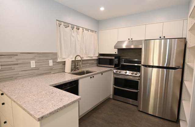 2bd / 2.5 bath Townhome w/ Garage  AC, Near Japantown- Pet Friendly Gallery 4