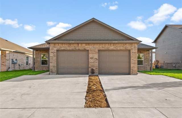 2724 Ginger Court - 2724 Ginger Court, Sherman, TX 75092