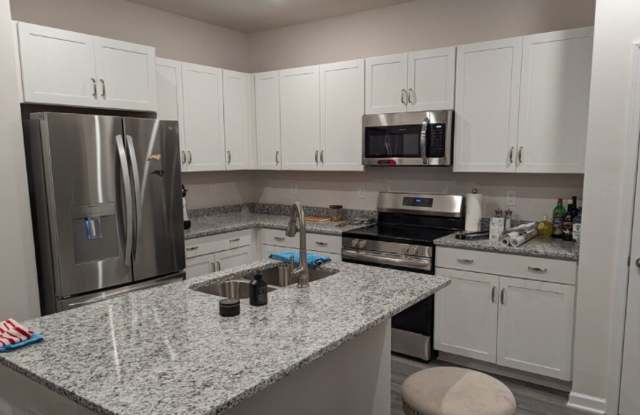 Room in 4 Bedroom Home at Gala Ln photos photos