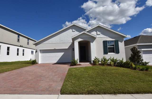 4 Bedroom 2 Bath 2 car garage for rent at 6866 Spanish Imperial St. Howey in the hills, FL 34737 Gallery 1