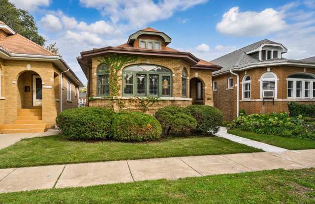 6739 N Rockwell Street photos photos