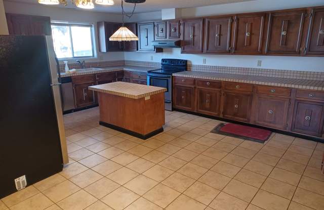 4 Bedroom 3 Bath- Home Gallery 4