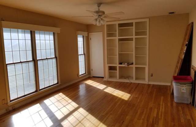 2013 Fortview Rd Gallery 2