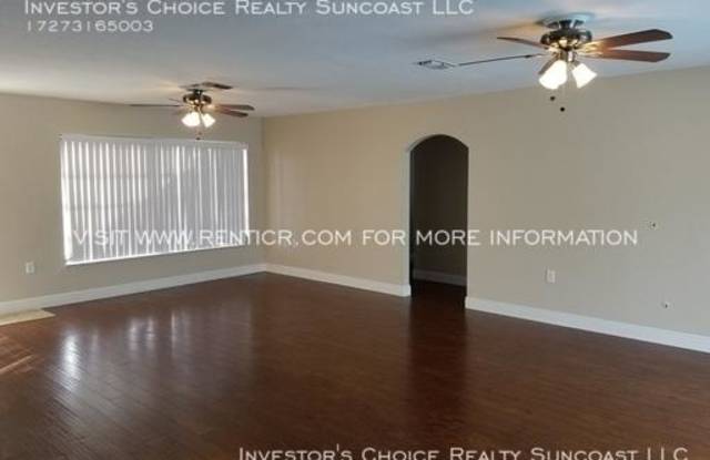 8405 Newton Dr Gallery 2