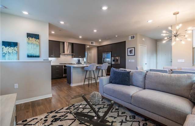 197 Bowery - 197 Bowery, Irvine, CA 92612