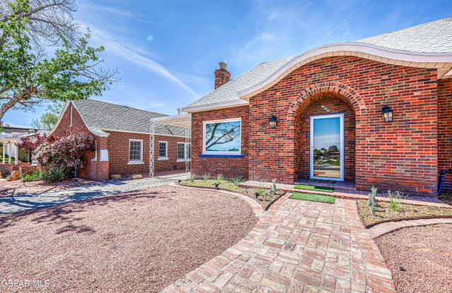 715 E ROBINSON Avenue Gallery 2
