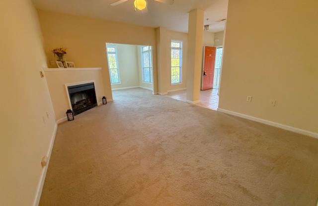 Special Rate! SPACIOUS 1 Bed 1.5 Bath Condo with Sunroom and AMENITIES!!! photos photos