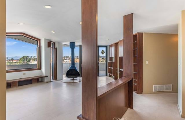 209 Montreal Gallery 4