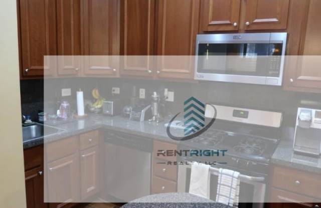 1361 N Ashland photos photos