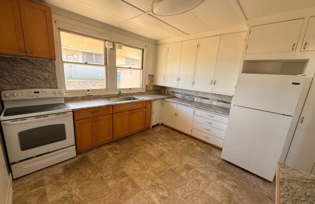 4-Bedroom / 2-Bathroom Home for Rent in Kahului! Gallery 4