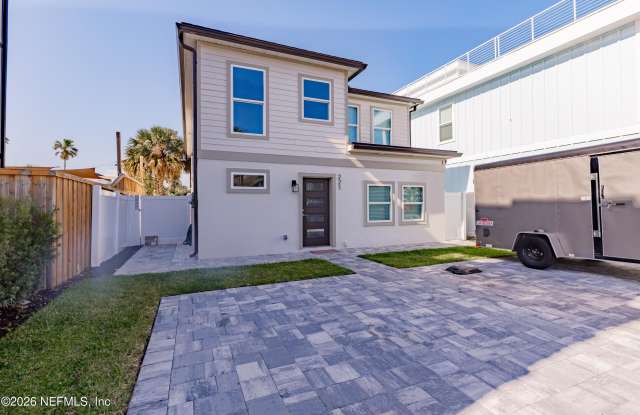 223 19TH Avenue N photos photos