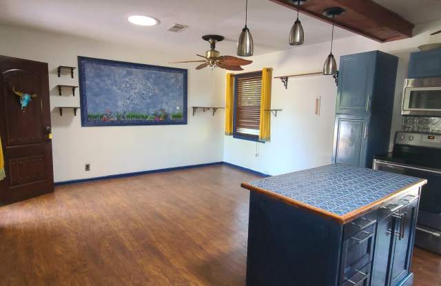 315 Golf Boulevard Gallery 4