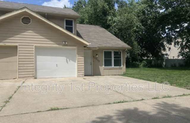 7105 Fulton Rd photos photos