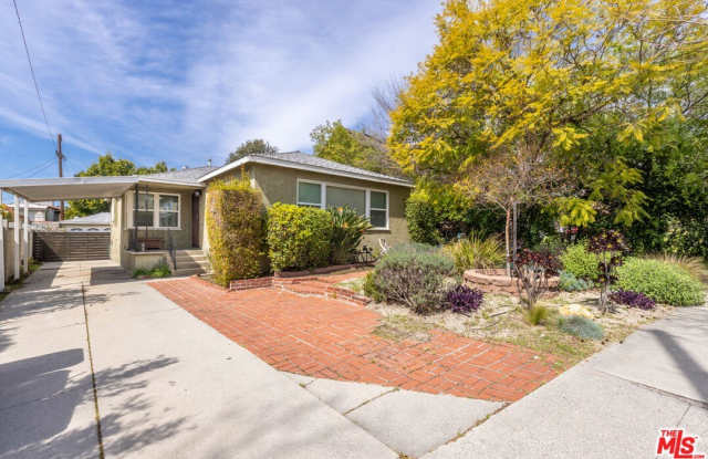 1561 Hazelwood Ave photos photos