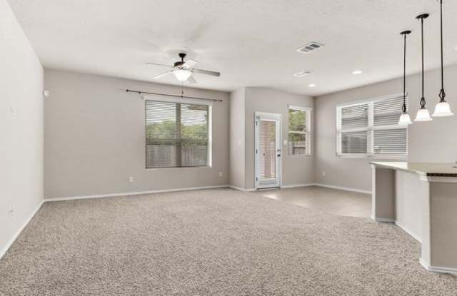 8611 Lantana Springs Gallery 4