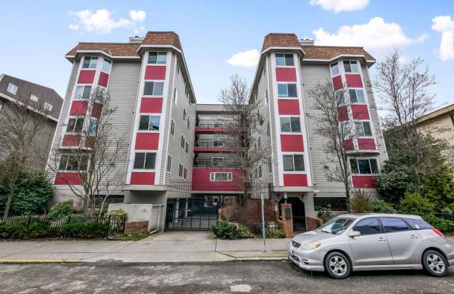 2 Beds and 2 Baths , 1 Parking Exceptional Condo is Available for Rent! - 1617 Summit Avenue, Seattle, WA 98122