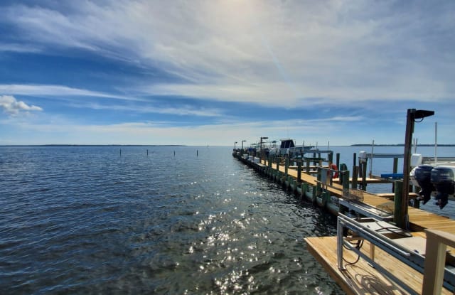 2100 W. Beach Dr S-201 - 2100 West Beach Drive, Panama City, FL 32401
