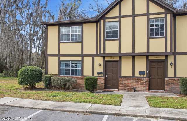 4810 Windrush Ln Gallery 1