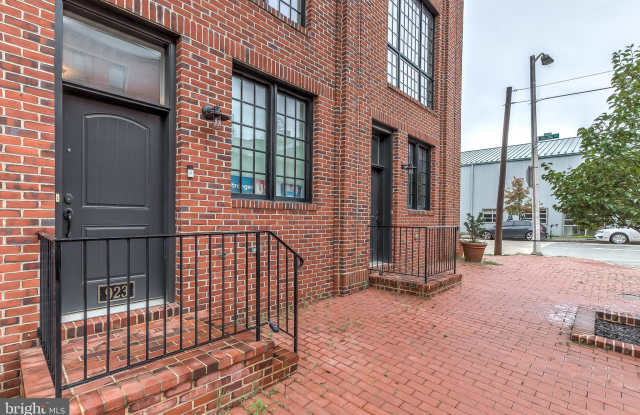923 S EATON STREET Gallery 2