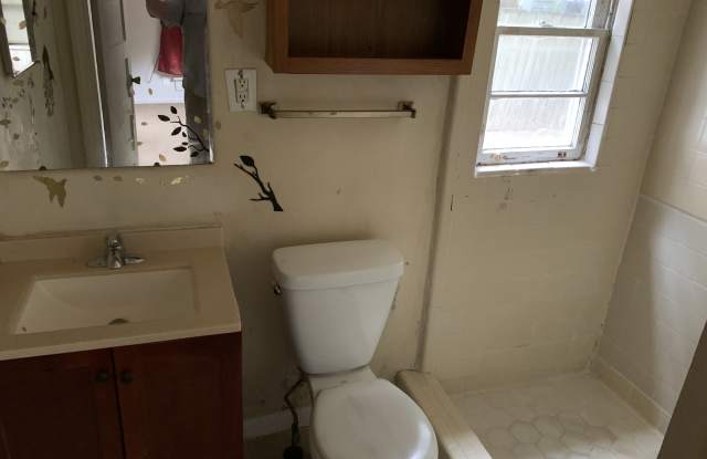 1109 31st St Apt B Gallery 4