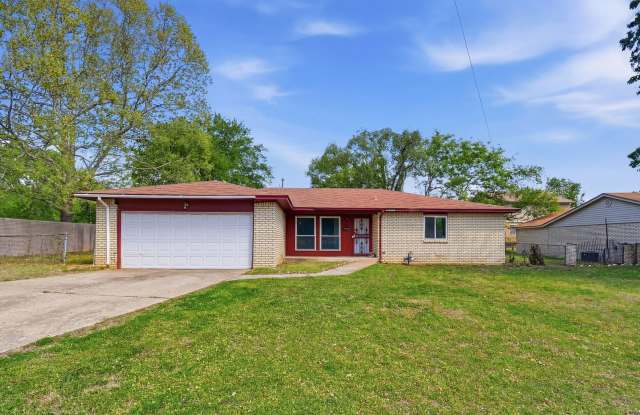 3 Bed / 2 Bath / Near Tulsa Arts District photos photos