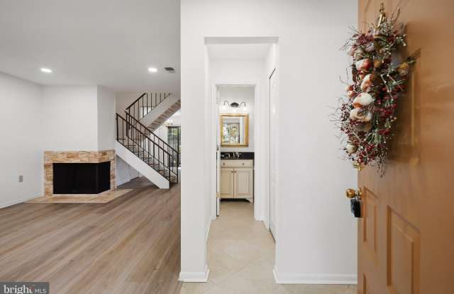 11307 HEADLANDS Court Gallery 3