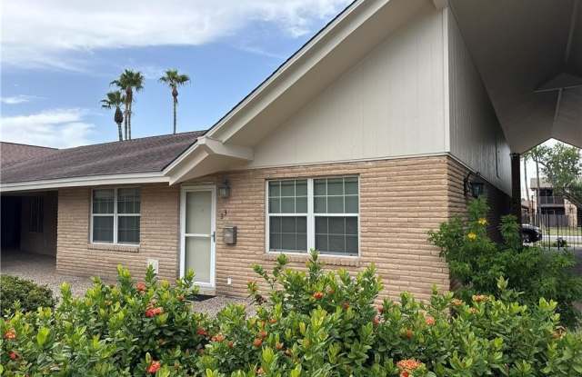 701 Hibiscus Avenue Gallery 2