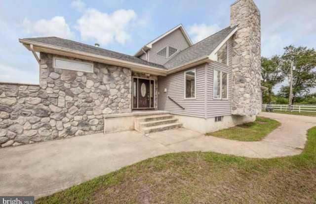 265 S TUCKAHOE ROAD - 265 South Tuckahoe Road, Gloucester County, NJ 08094 265 S TUCKAHOE ROAD - 265 South Tuckahoe Road, Gloucester County, NJ 08094