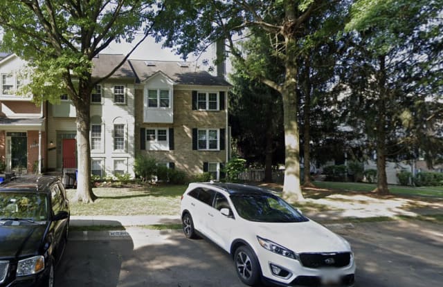 8670 Delcris Dr - 8670 Delcris Drive, Montgomery Village, MD 20886