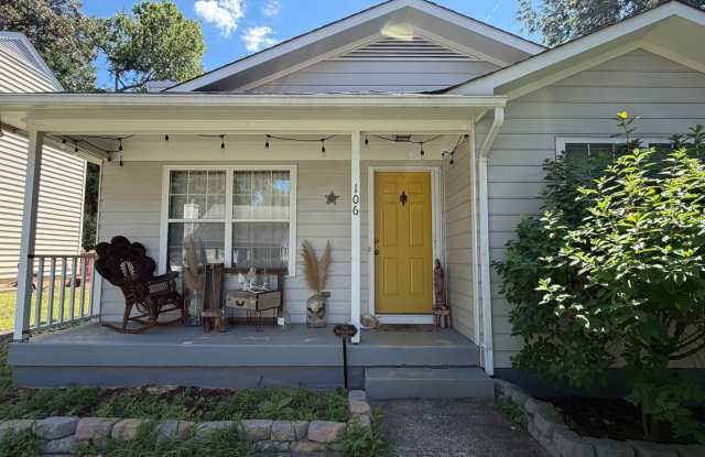 106 Westwood Circle - Single Level Living in Rugby Heights! photos photos