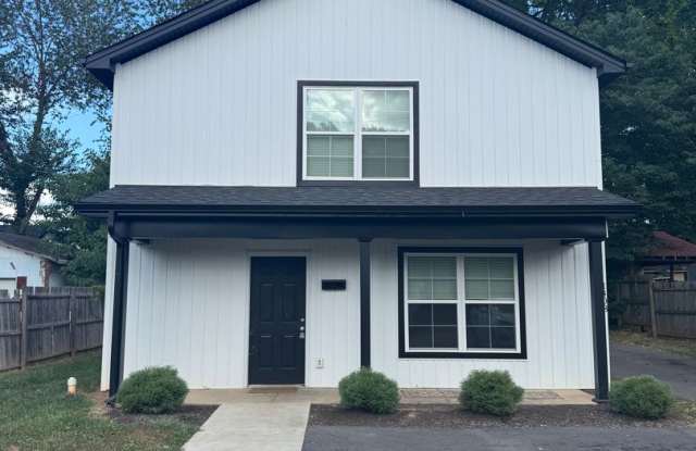 5 Bedroom 2 Bathroom Home for Rent close to WKU photos photos