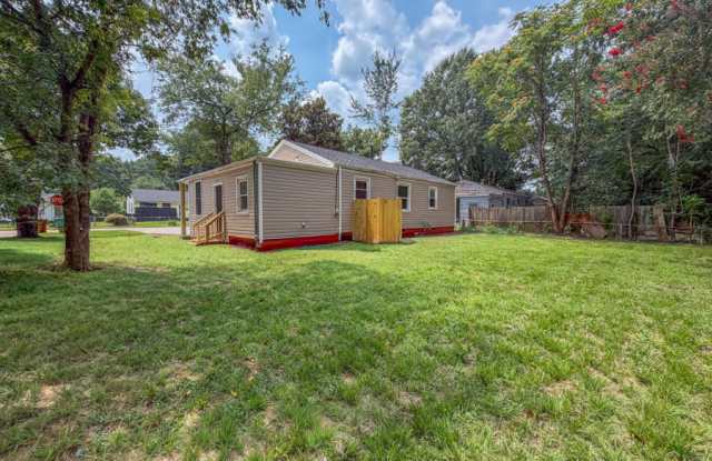 2235 N Whitehill Dr Gallery 3