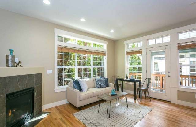 2154 NE Multnomah St. Gallery 4
