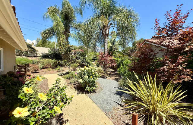 Beautifully Updated 3 bedroom + Office/2 Bathroom Home In Gated Community Gallery 4