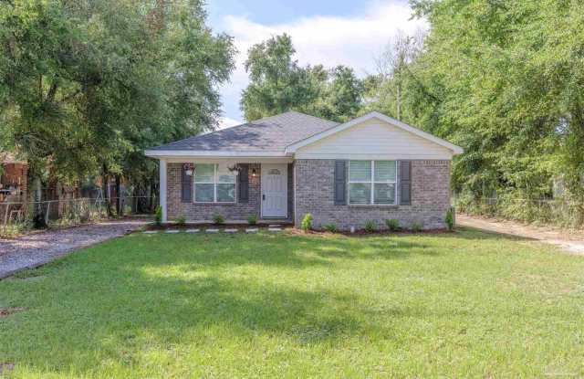 7 Marine Dr - 7 Marine Drive, Warrington, FL 32507