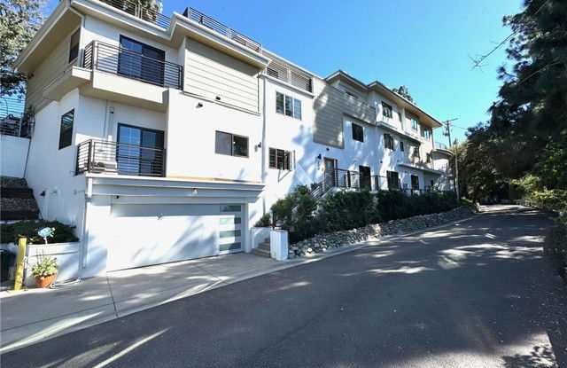 204 Mockingbird Lane photos photos