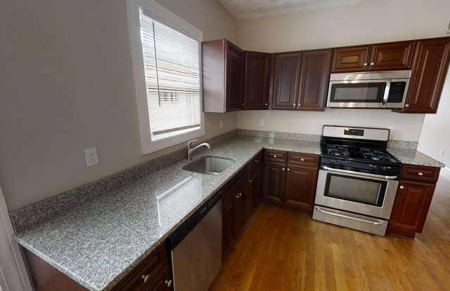 83 Pembroke Avenue83 Pembroke Avenue - 83 - 1 Gallery 2