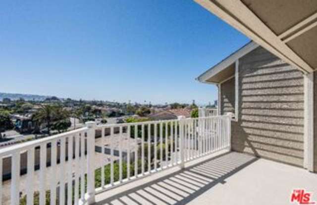 225 South Lucia Avenue photos photos