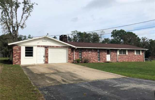 6825 W Avocado Street - 6825 West Avocado Street, Citrus County, FL 34429