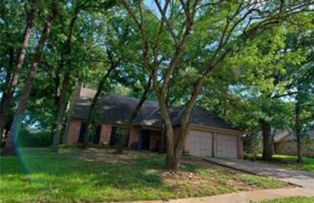 414 Knoll Wood Court Gallery 2